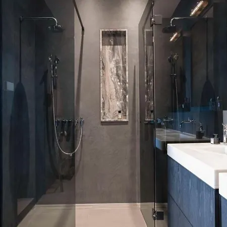 Luxury Penthouse 2bdr At Zuidas Business Appartement